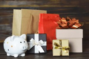 How To Afford Christmas When You're Totally Broke (10 Smart Tips ...